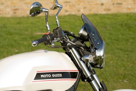 Dart screens fly Moto Guzzi V7 model 3 - 7